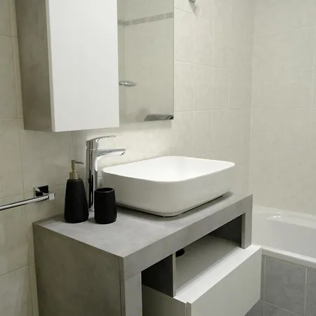 Maelle By Portofinovacanze Apartment *